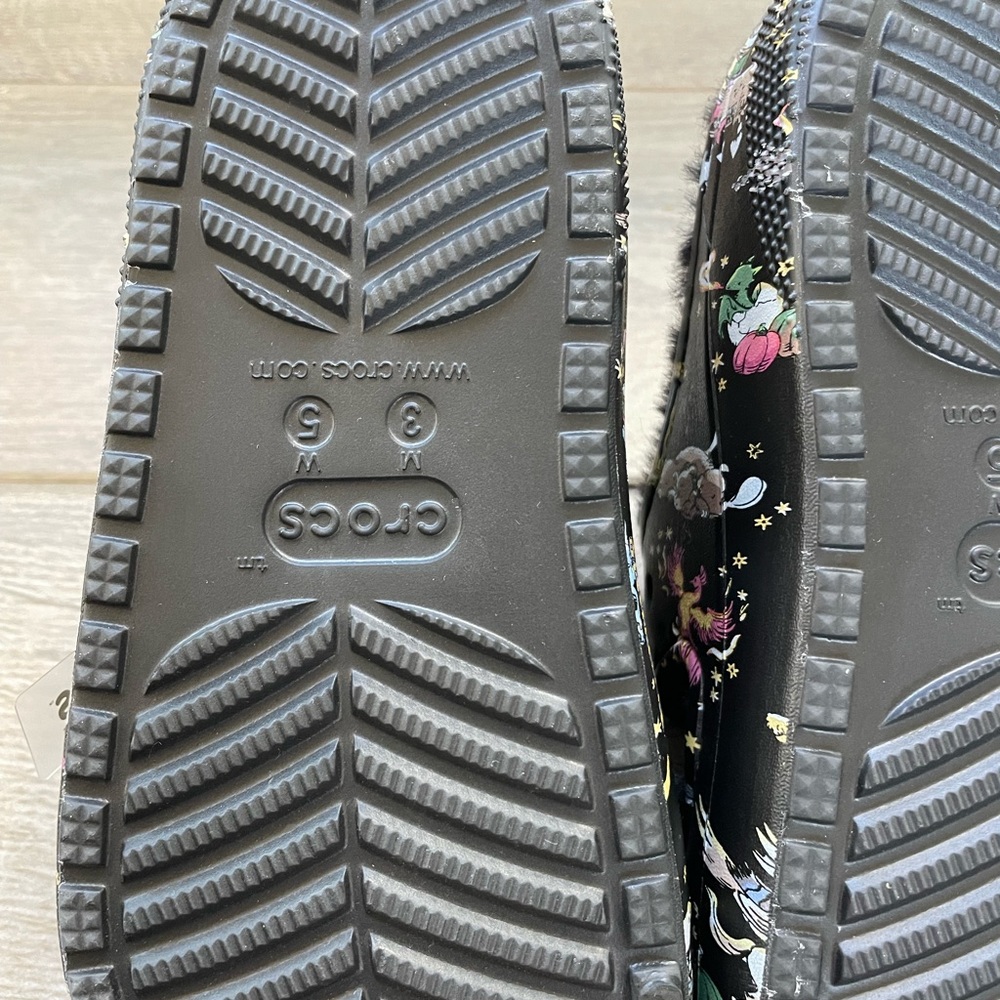 Crocs x Harry Potter x Vera Bradley Cozy fur lined sandals - Picture 8 of 10
